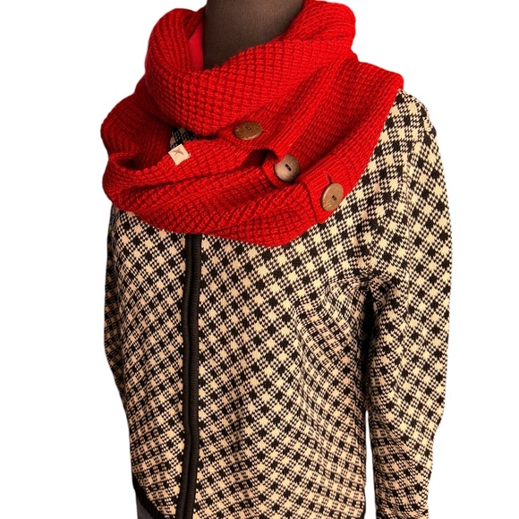 Eddie Bauer Red Tight Knit Infinity Scarf- Wood-look Button Detail Christmas - Picture 3 of 5